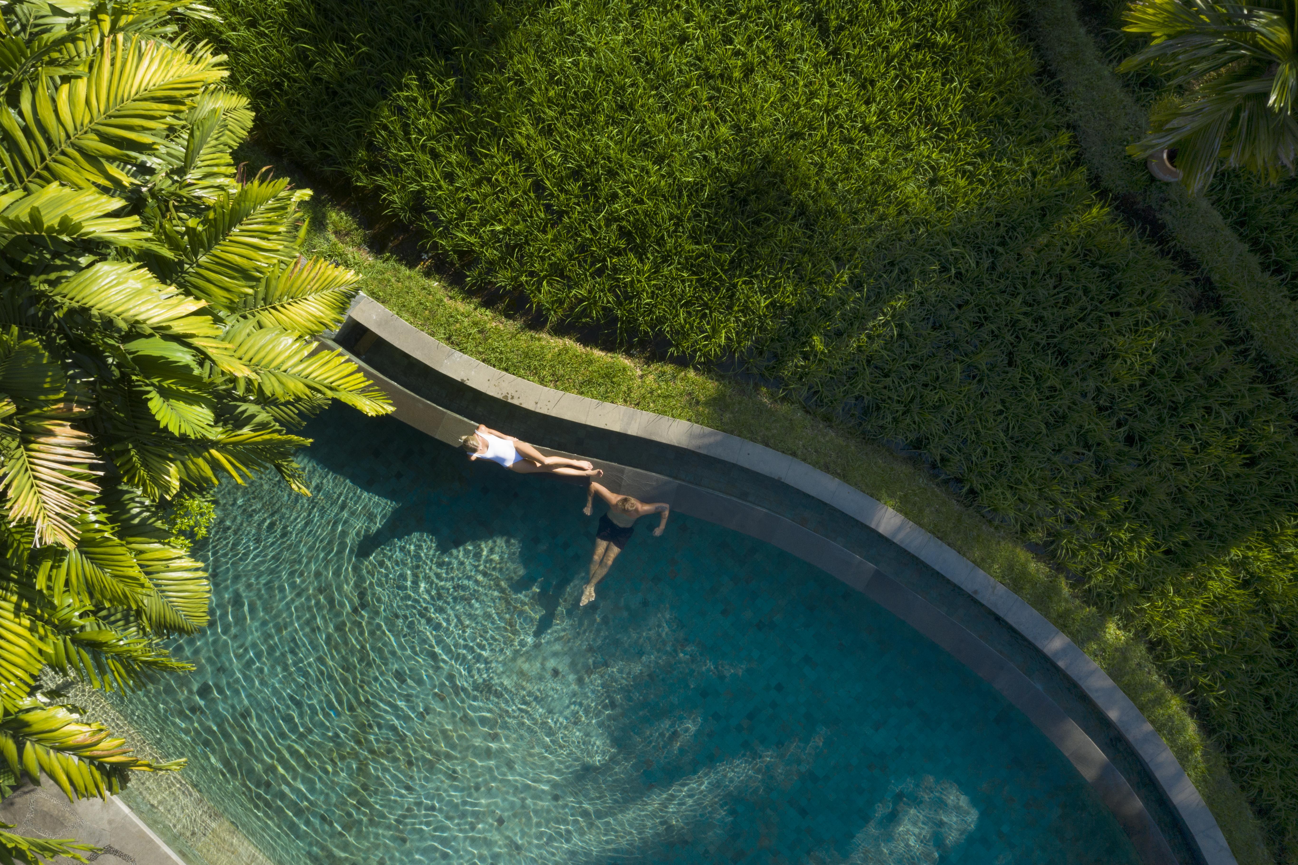 Alaya Resort Ubud Exterior foto The swimming pool at The Standard, East Village