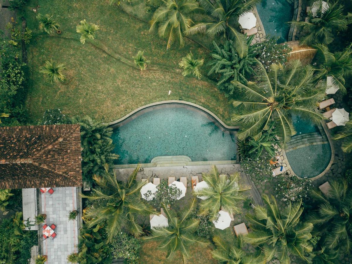 Alaya Resort Ubud Exterior foto Aerial view of the resort